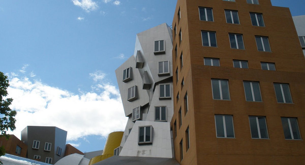 Use a creative structure Frank Gehry building at MIT in Boston, Massachusetts, USA